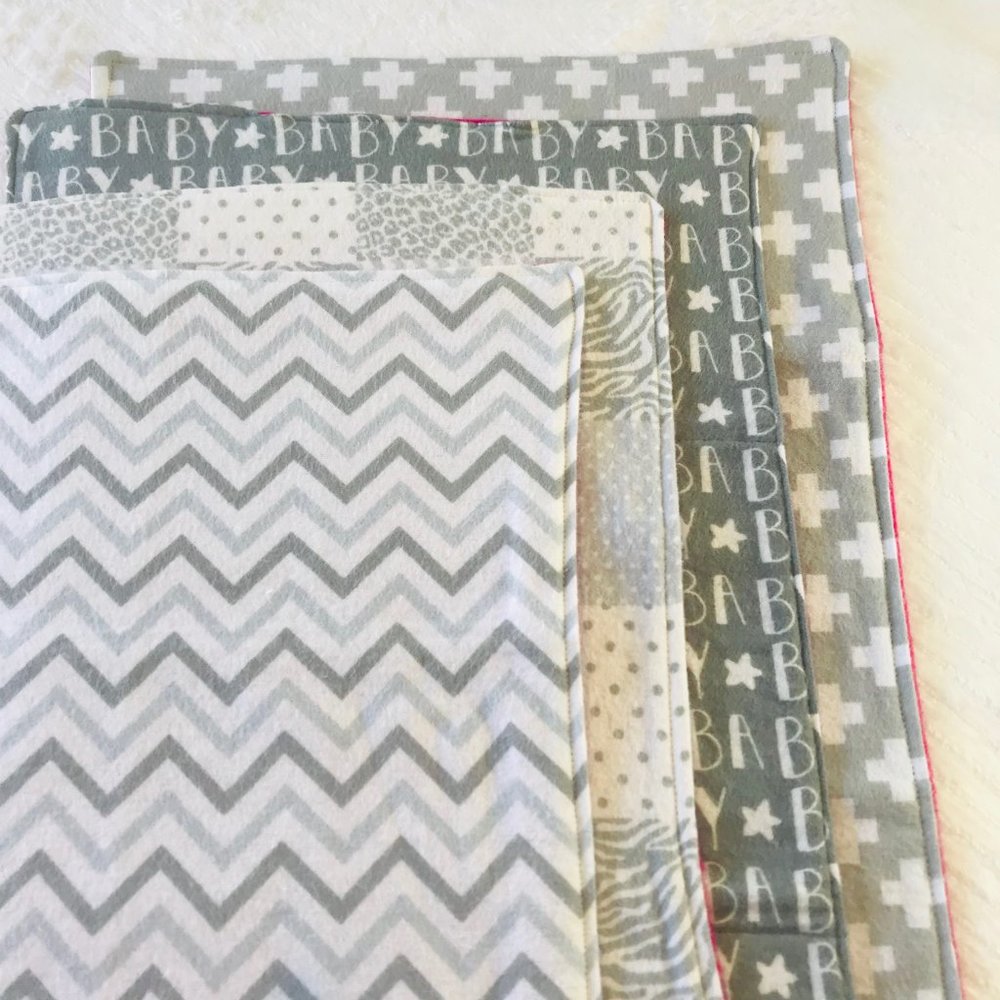 Set of 4 Gray and Pink Cotton Burp cloths - Picture 4 of 5